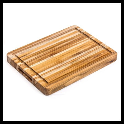 Teakhouten snijplank Traditional met een breed uitgesneden handvat en sapgeul, 40 x 30 cm