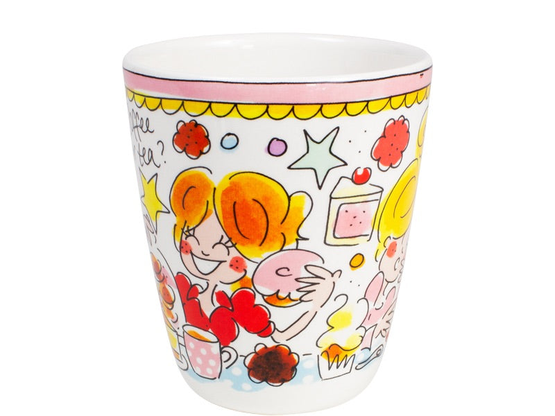 Blond Amsterdam Even Bijkletsen beker met roze rand, illustratie van een roodharige vrouw en de tekst Coffee or tea.