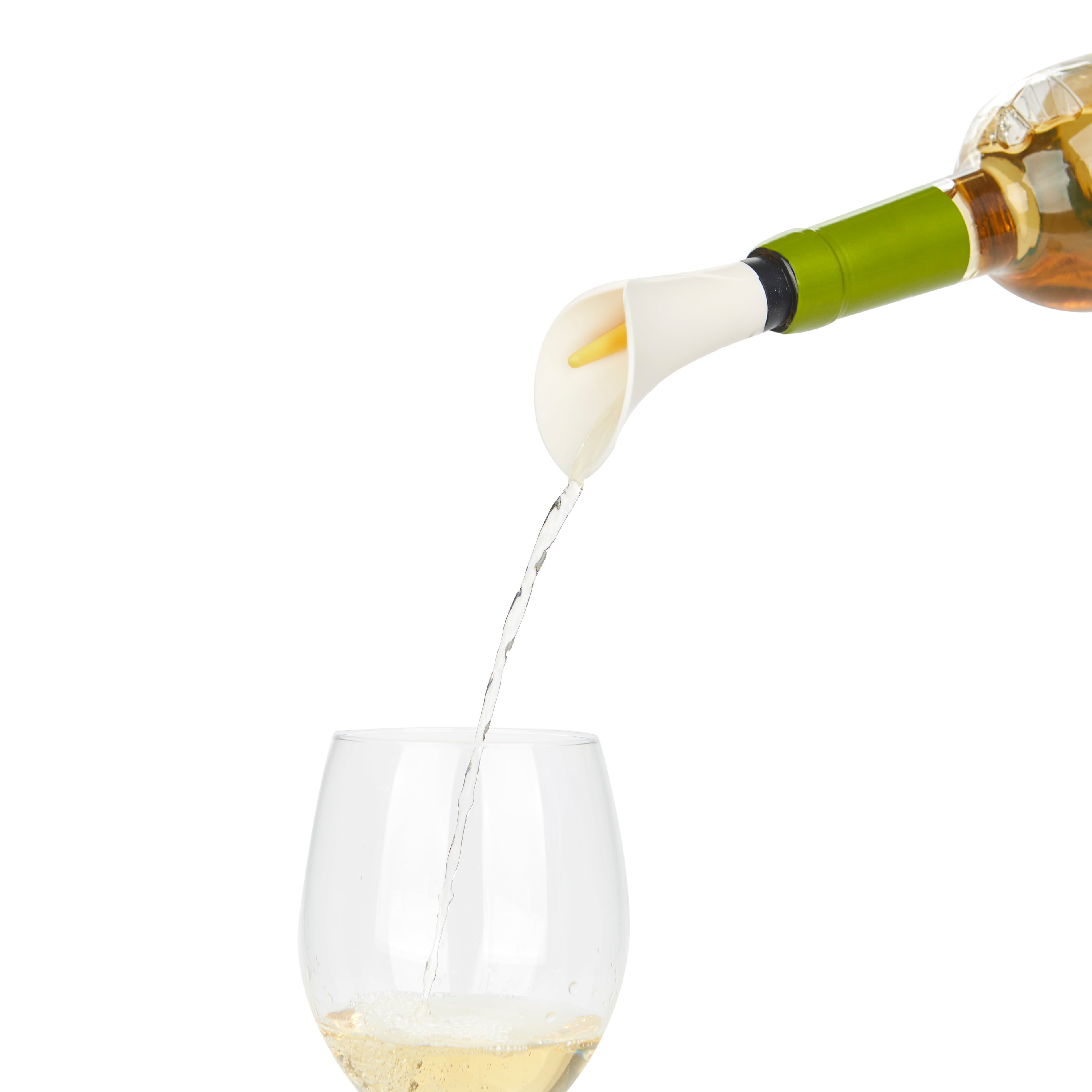 Balvi Wijnkoeler Lily, wijn wordt ingeschonken in een glas terwijl de koeler nog in de fles zit