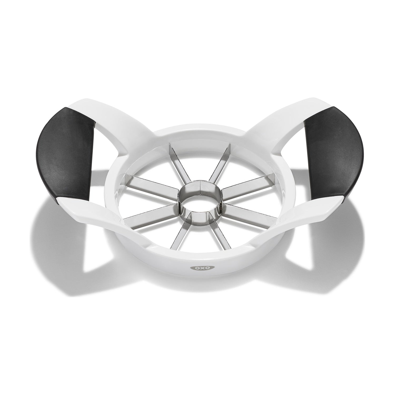OXO Good Grips Appeldeler op witte achtergrond