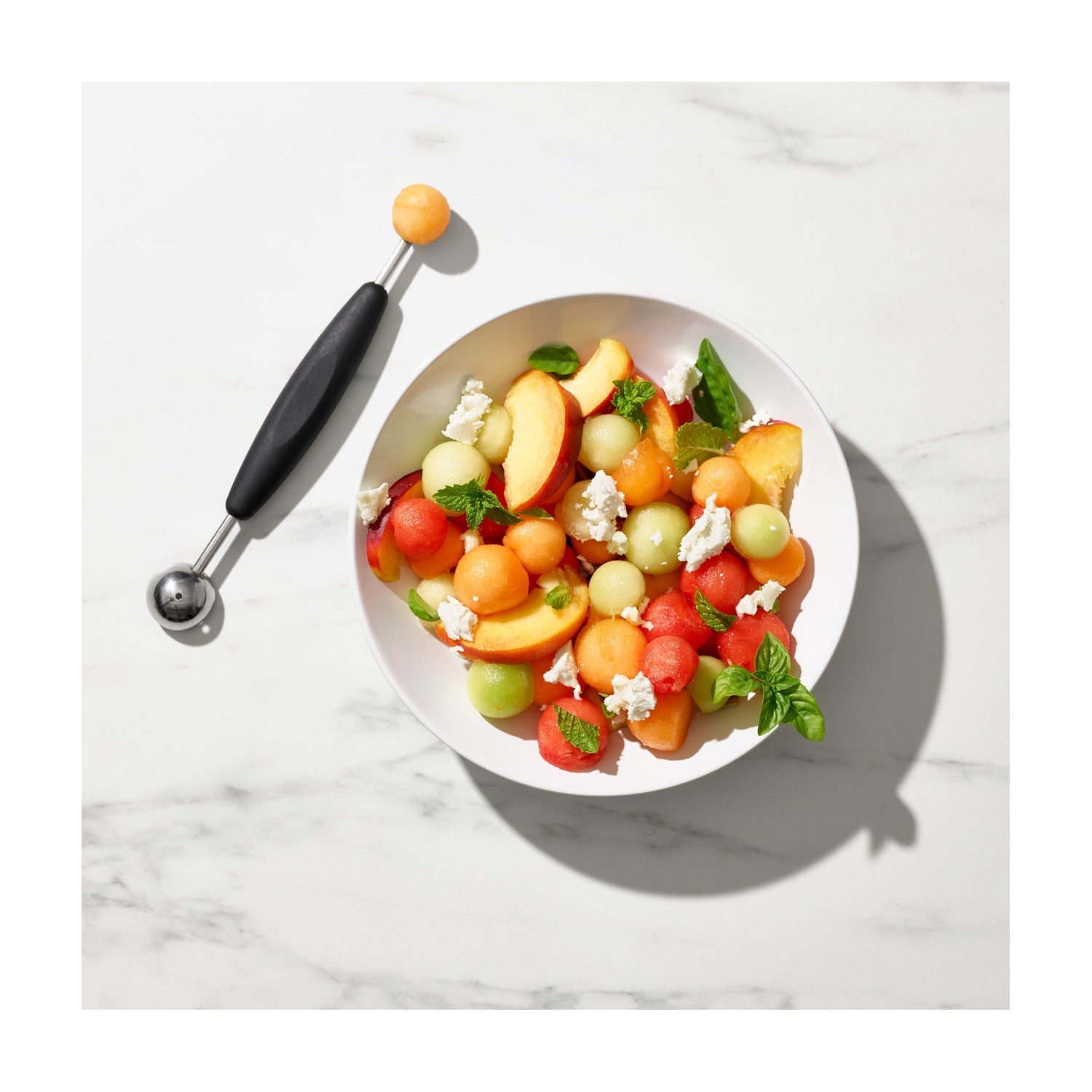 OXO Good Grips Tweezijdige Meloenboor, sfeerbeeld