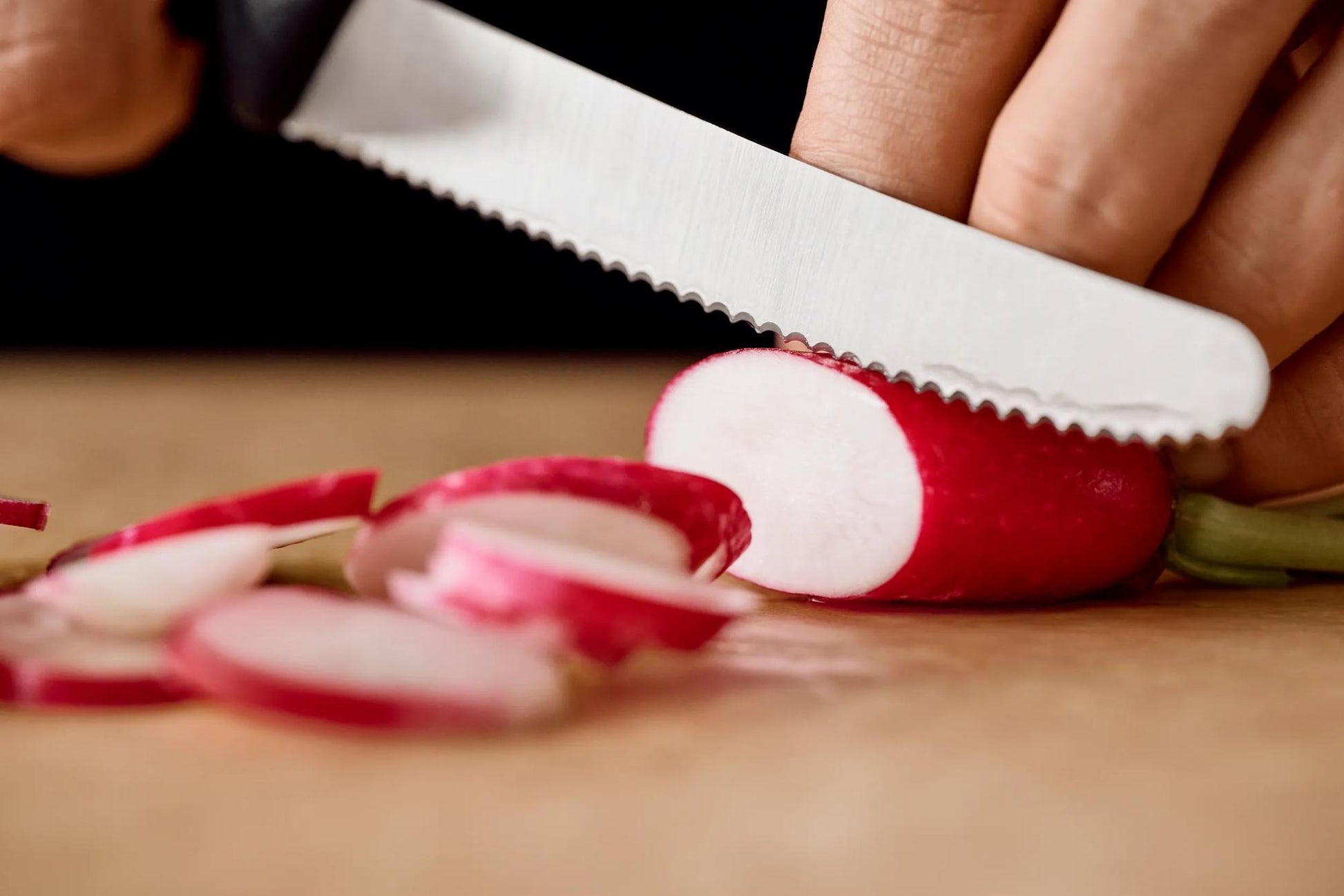 Victorinox Gekarteld Tomatenmes Zwart - 11,5 cm