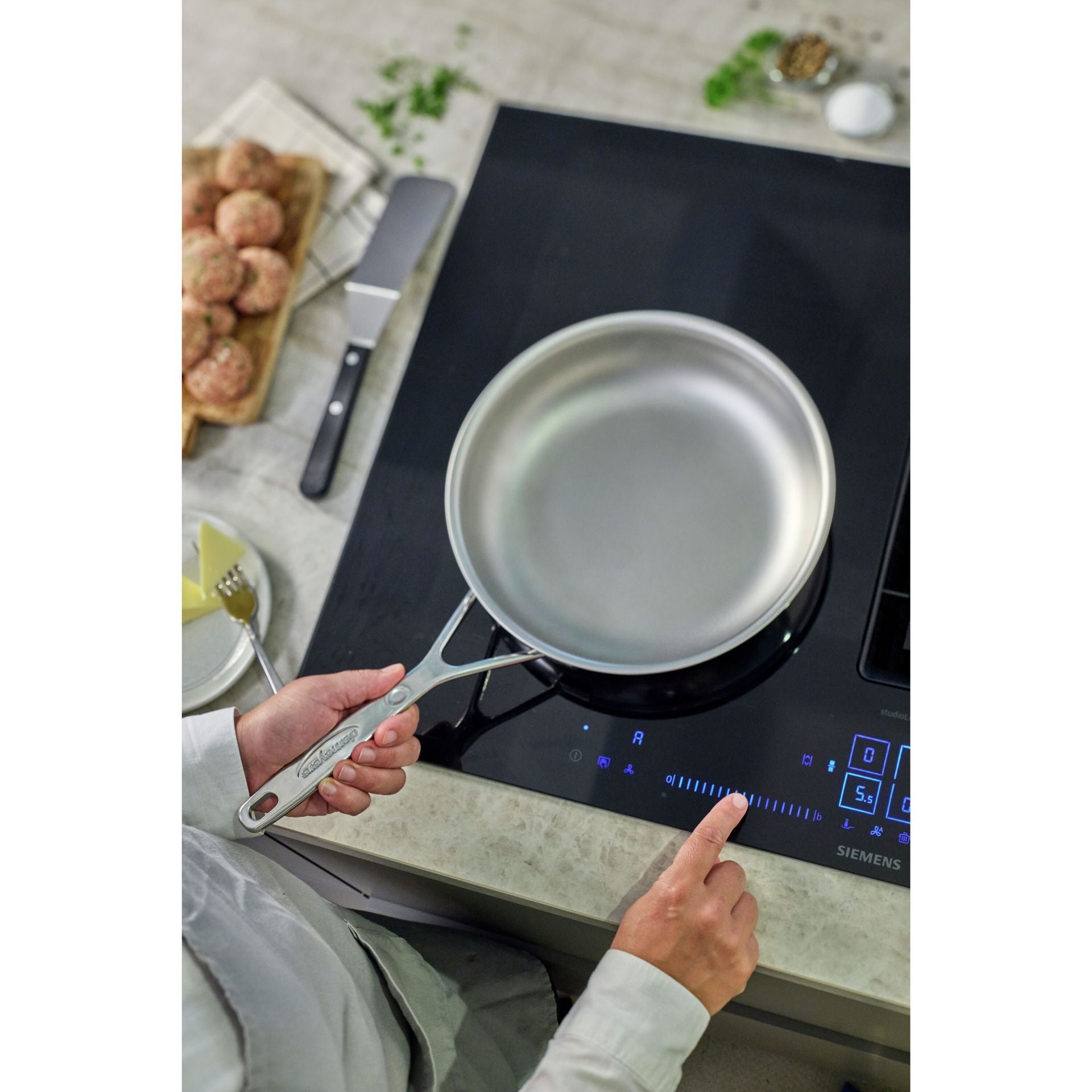 Demeyere Silverline 7 Nanotouch Koekenpan - 32 cm, productfoto 8