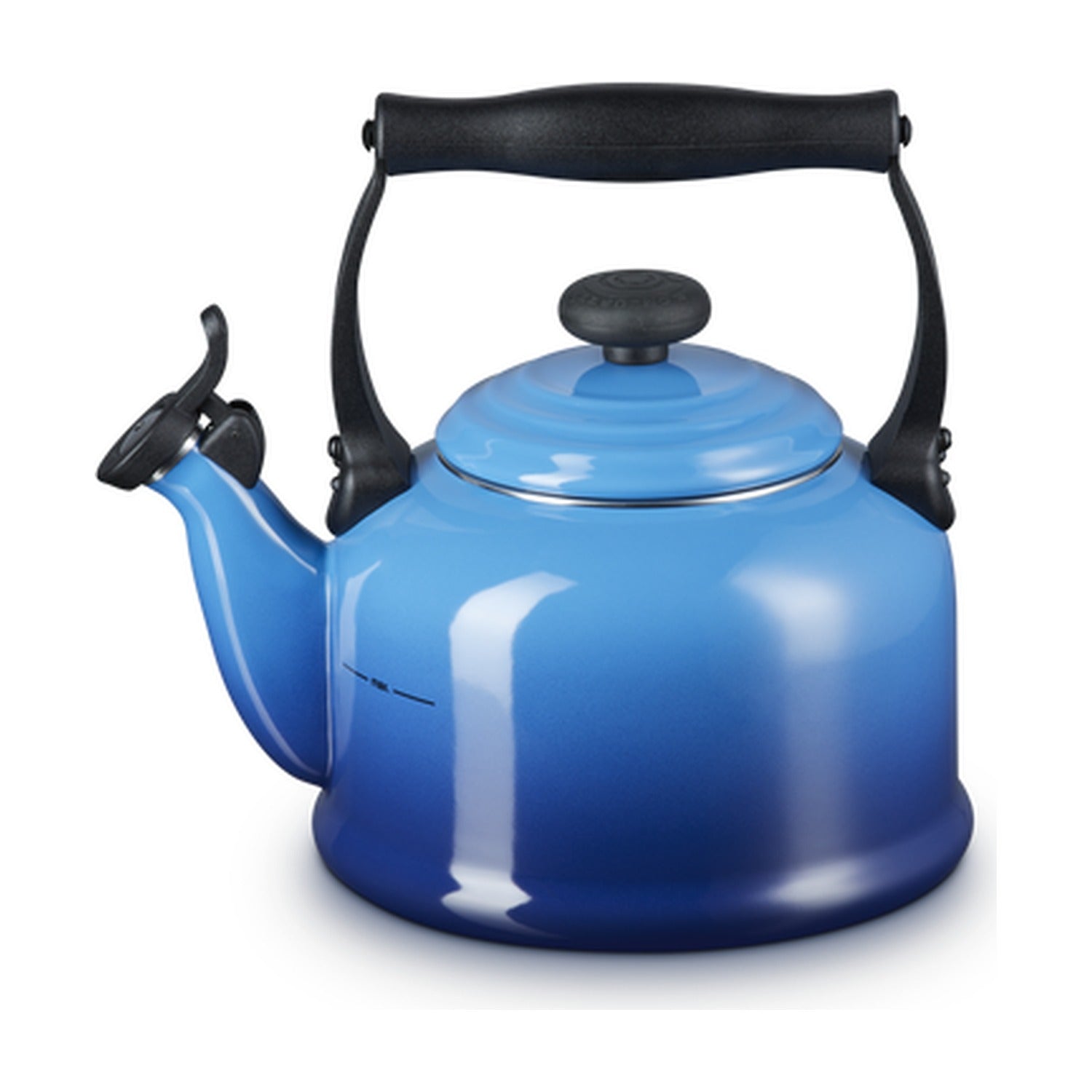 Le Creuset Tradition Fluitketel Azure - 2,1 liter op witte achtergrond