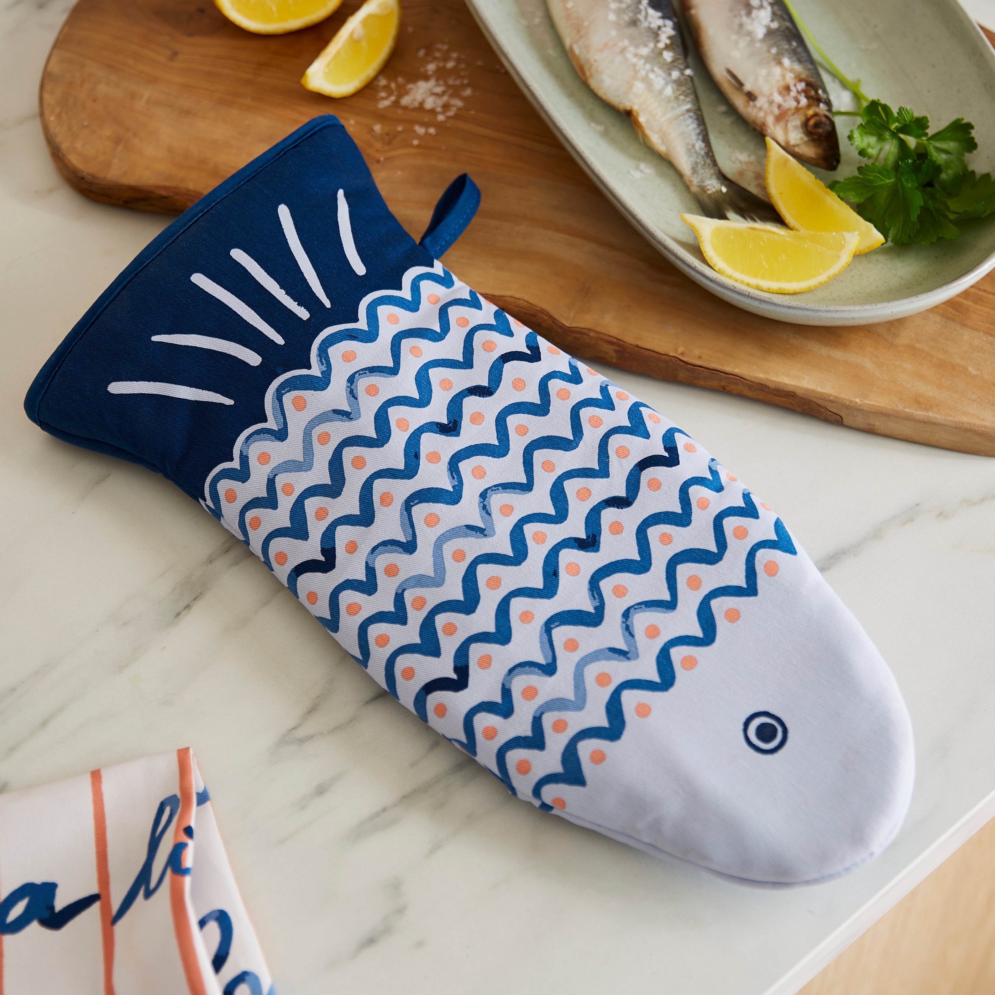 Ulster Weavers Ovenwant Katoen - Catch of the Day, ovenwant in de vorm van een vis