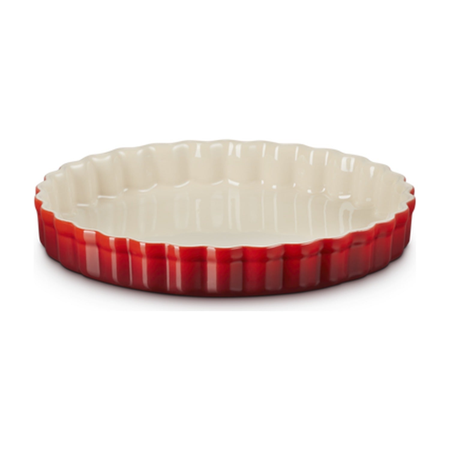 Le Creuset Taartvorm Kersenrood - 24 cm op witte achtergrond