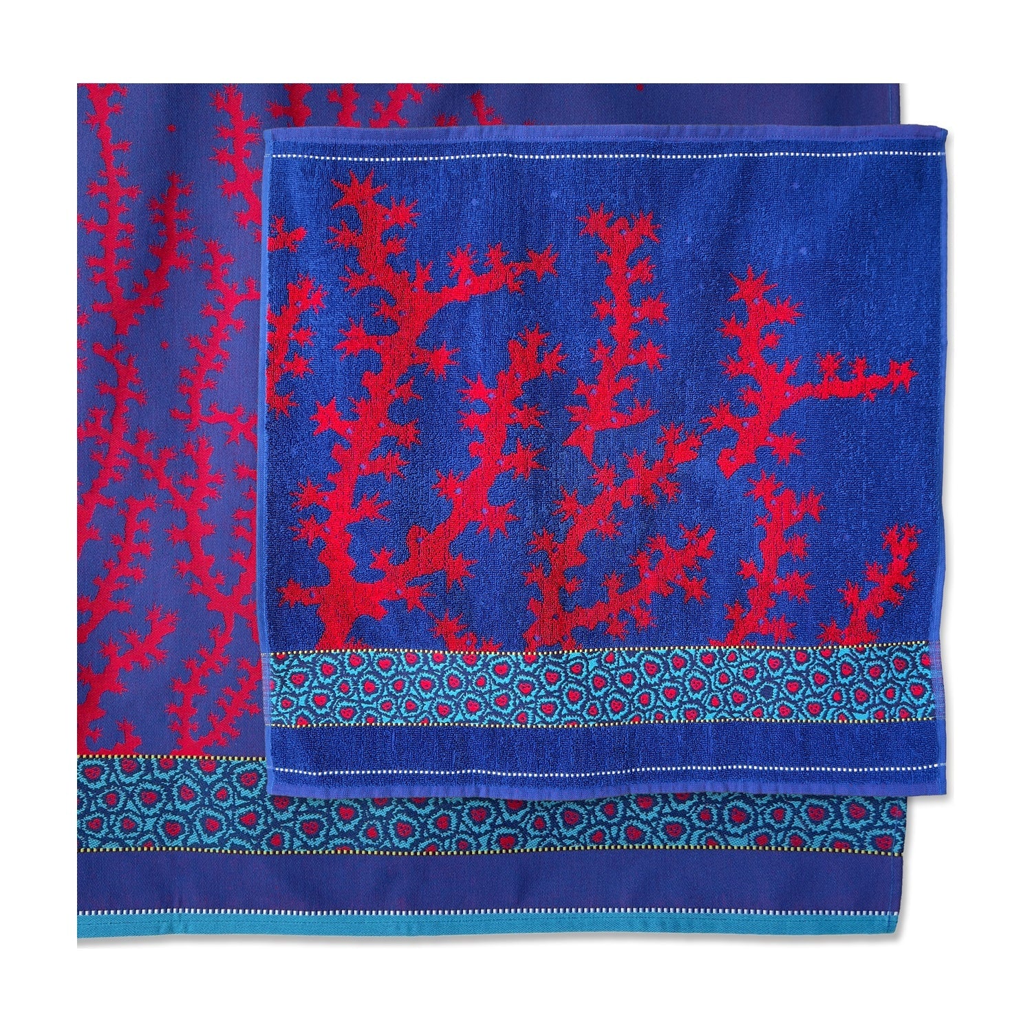 Mariëtte Wolbert Keukendoek - Koraal Blauw op witte achtergrond