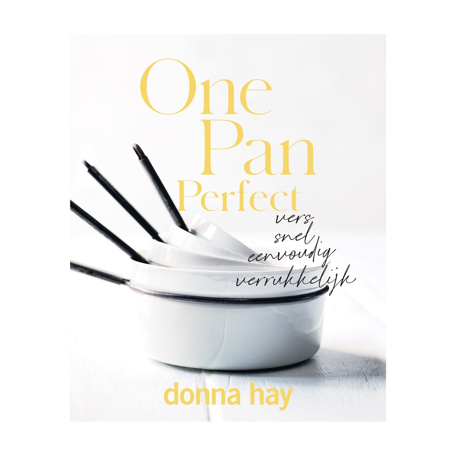One Perfect Pan - Donna Hay op witte achtergrond