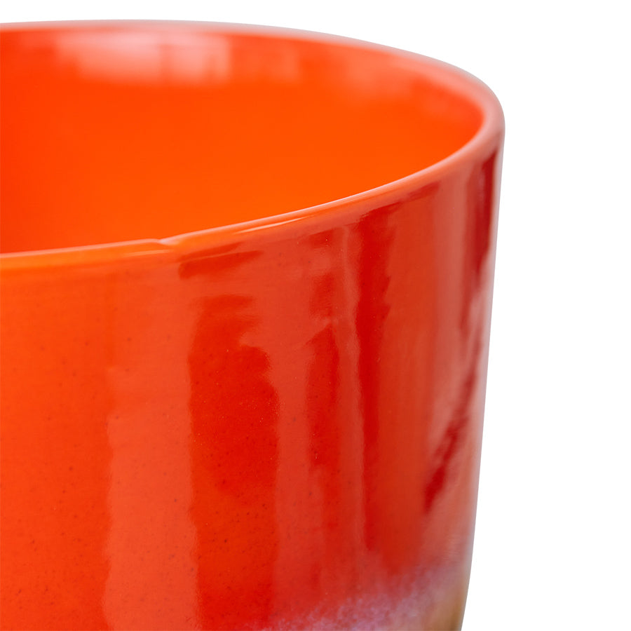 HKLiving Retro Bloempot Cherry Red, close-up van de rode rand