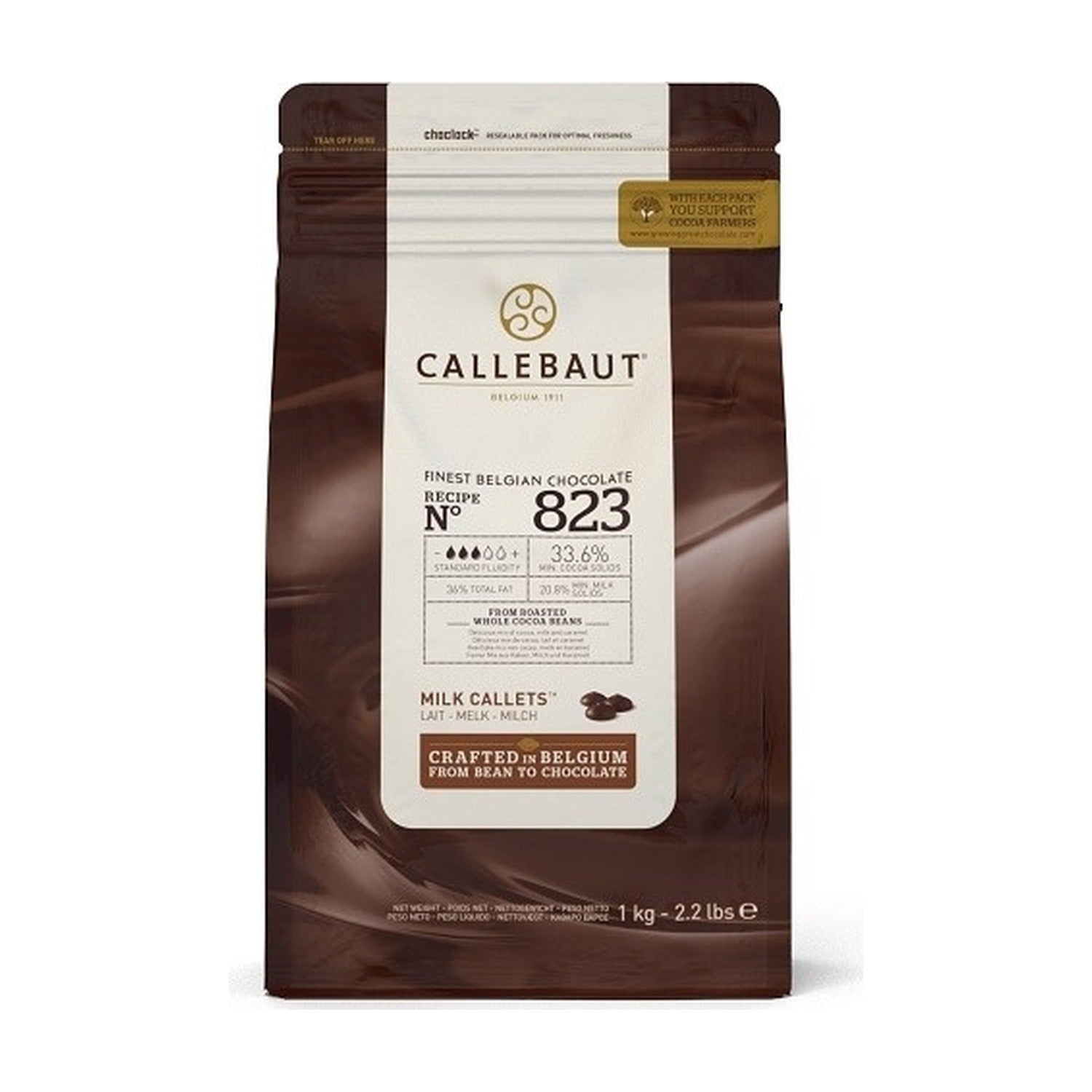 Callebaut Chocolade Callets Melk - 1 kilo op witte achtergrond