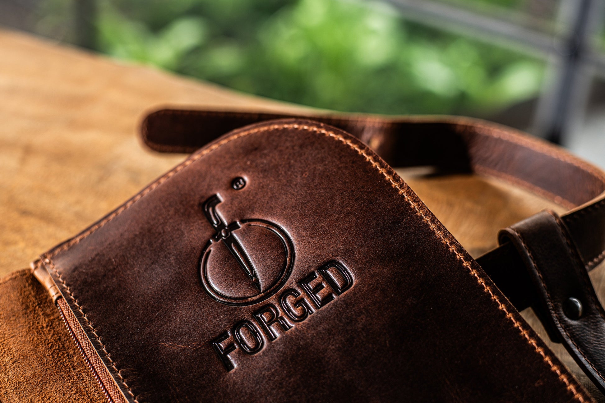 Forged Foedraal Bruin Leder
