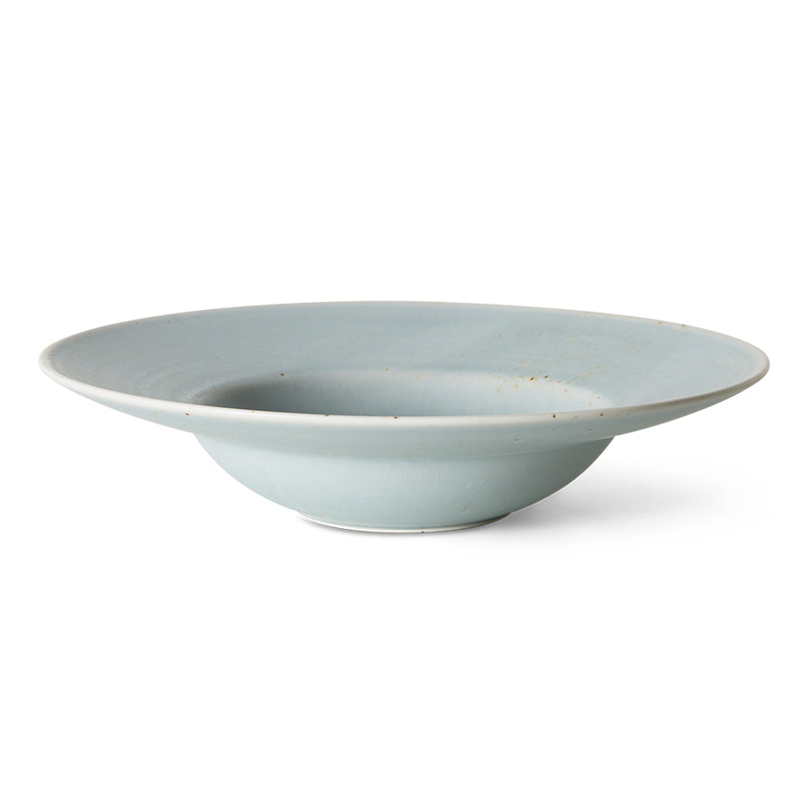 HKLiving Chefs Ceramics Pastabord Soft Blue, zijaanzicht met diepte zichtbaar