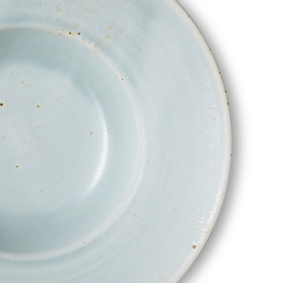 HKLiving Chefs Ceramics Pastabord Soft Blue, close-up van de rand