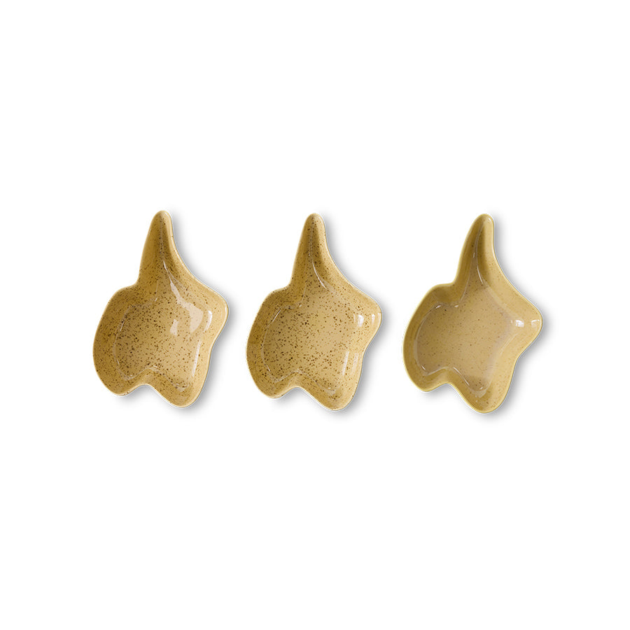 HKLiving Shell Serveerschaal Vanilla in drie kleinere formaten naast elkaar