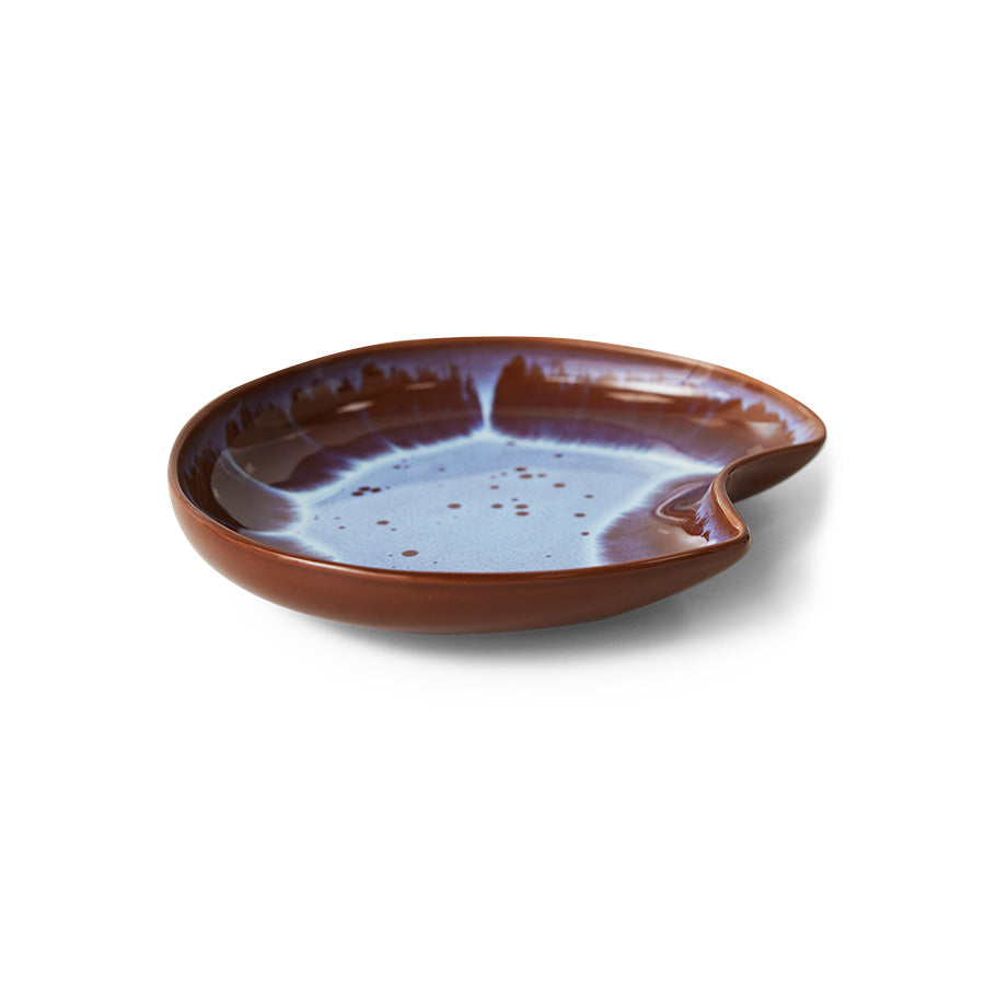 HKLiving Shell Bord Sienna, schuin aanzicht van de schelpvorm