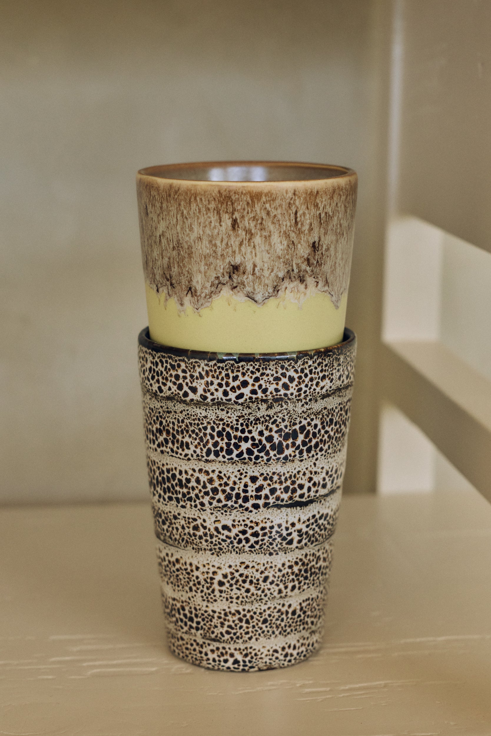 HKLiving 70's Theemok Brew, close-up van de glazuurtextuur