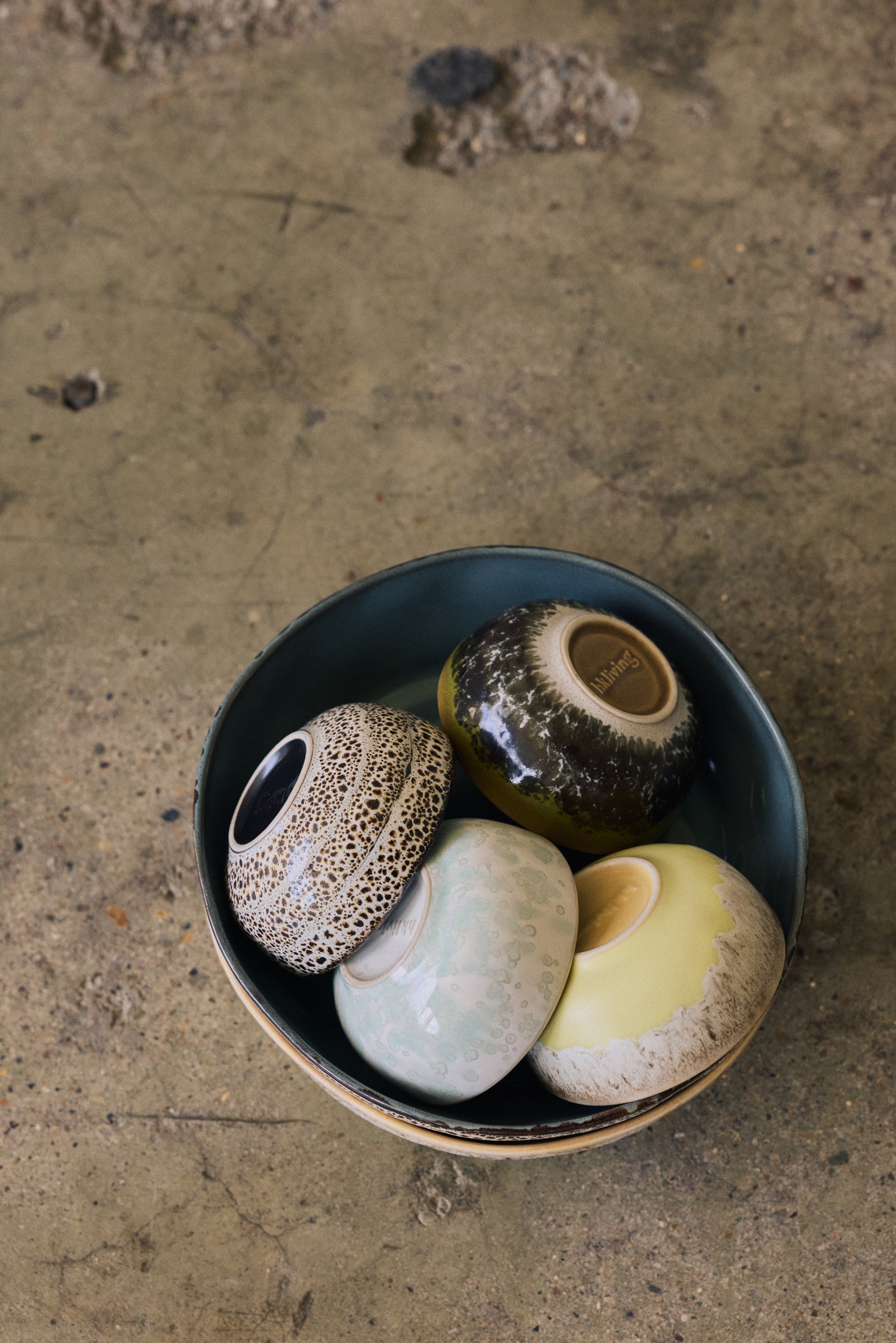 HKLiving 70's Schaaltje XS Caramelized Truffle met snacks erin