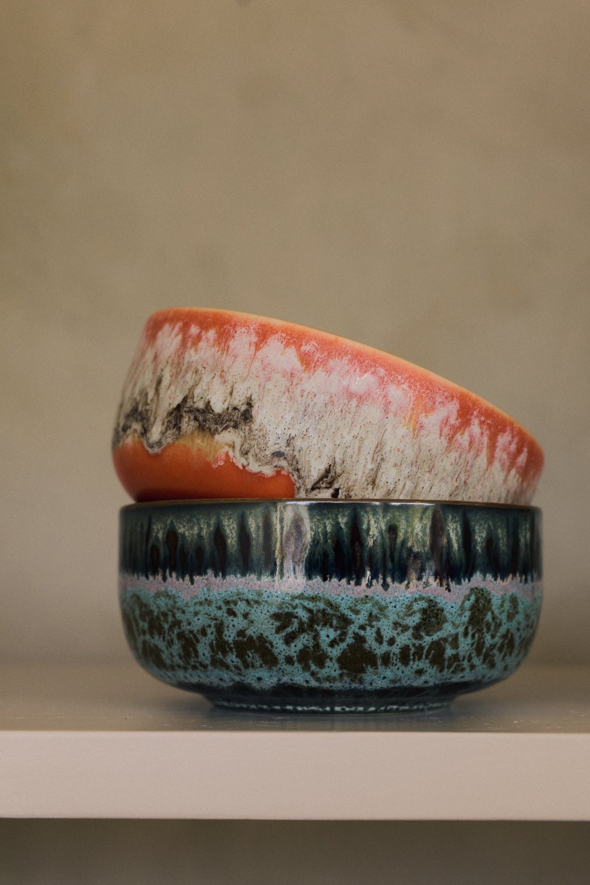 HKLiving 70's Dessert Bowl Grand Birthstone, 2 kommen gestapeld van bovenaf