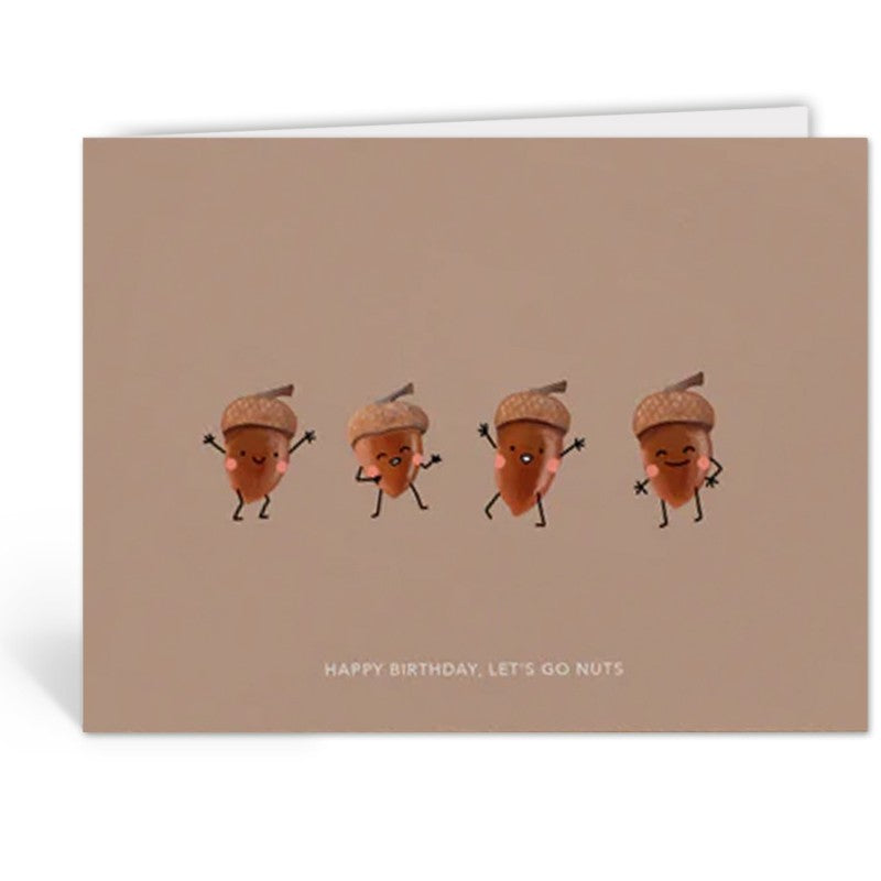 Wenskaart met vier dansende eikeltjes, tekst Happy birthday let's go nuts, op taupe achtergrond