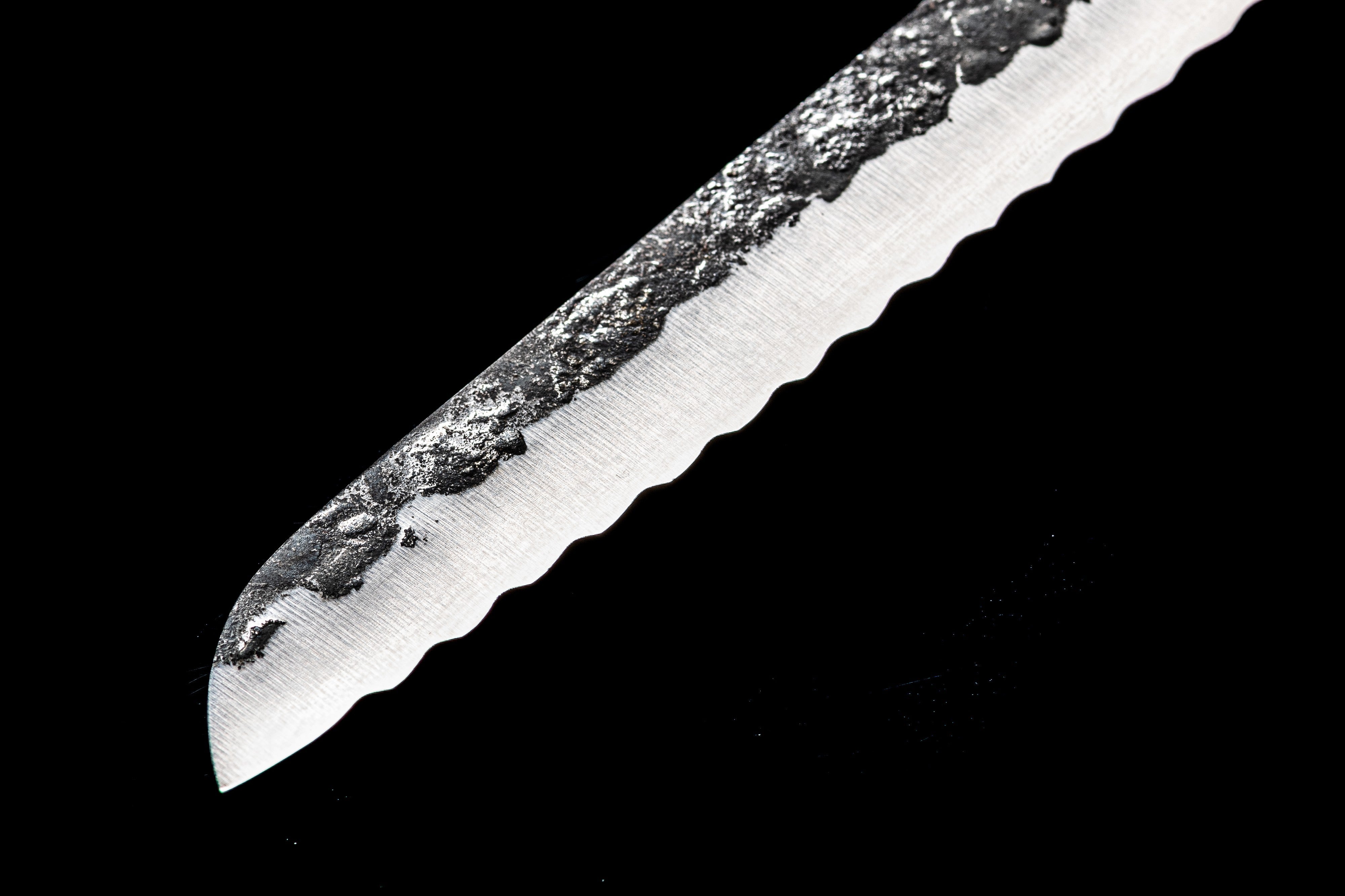 Forged Olive Universeel Mes Gekarteld - 14 cm