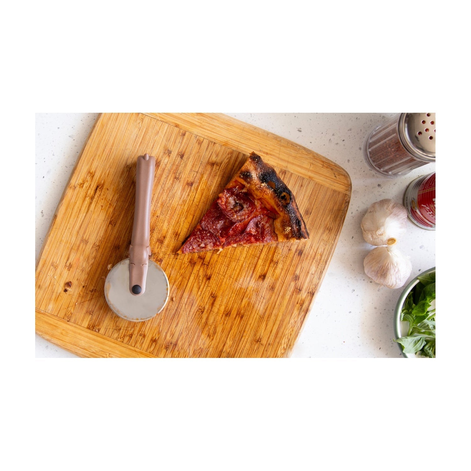 Peleg Design Puperoni Pizzasnijder, sfeerbeeld