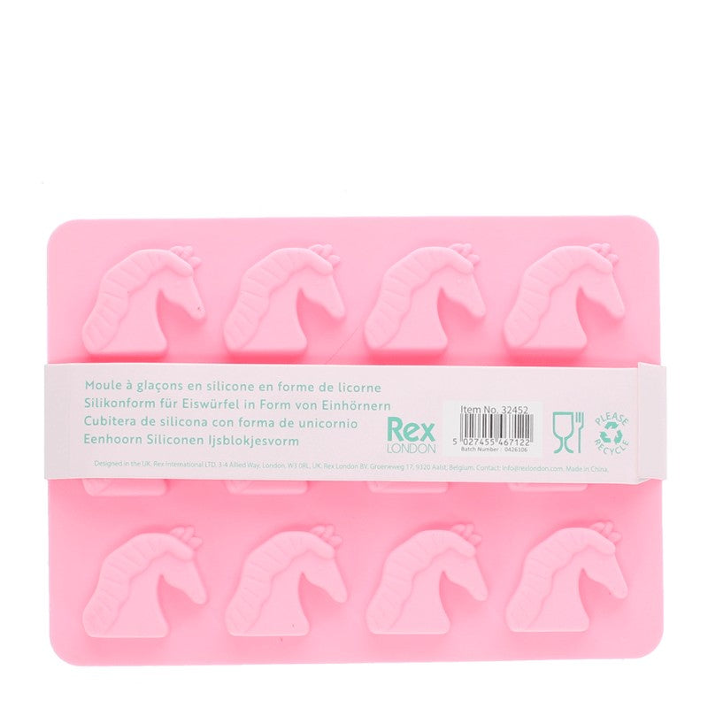 Achterkant van de roze ijsblokjesvorm met een band met productinformatie in meerdere talen, een streepjescode en artikelnummer 32452