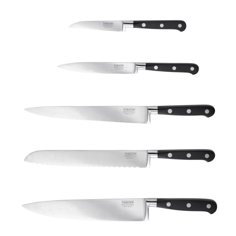 De 5 messen uit het Sabatier Professional messenblok naast elkaar