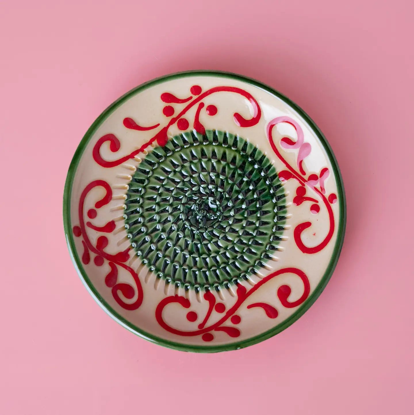 Tierra Cocida Keramisch Raspbord Groen Alhambra - Klein op roze achtergrond