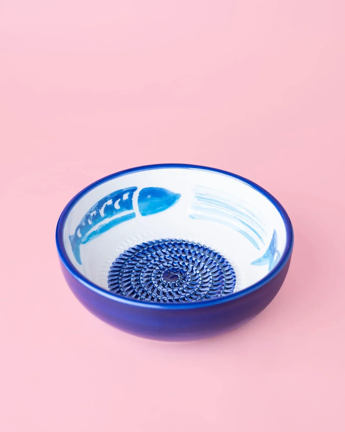 Tierra Cocida Keramisch Raspbord Tuna - Middel op roze achtergrond